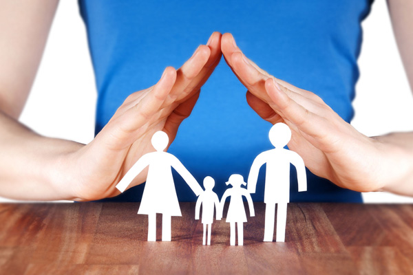 hands over family depicting prevention of air conditioner sickness