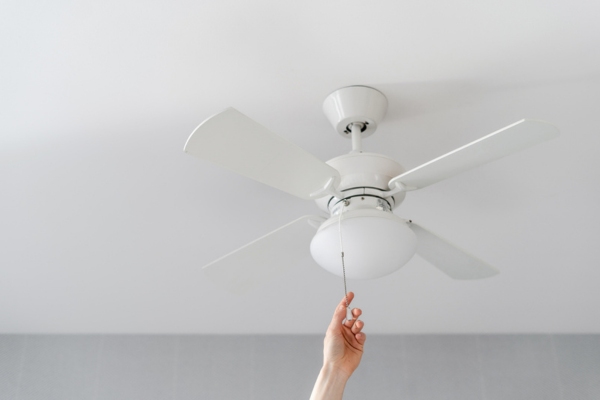 changing ceiling fan direction for summer